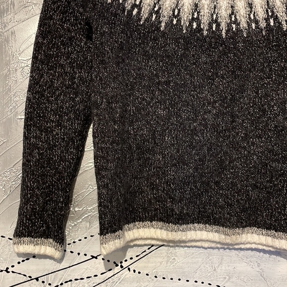 Wind River Sweater Size M Grey & White NWT - Picture 5 of 12